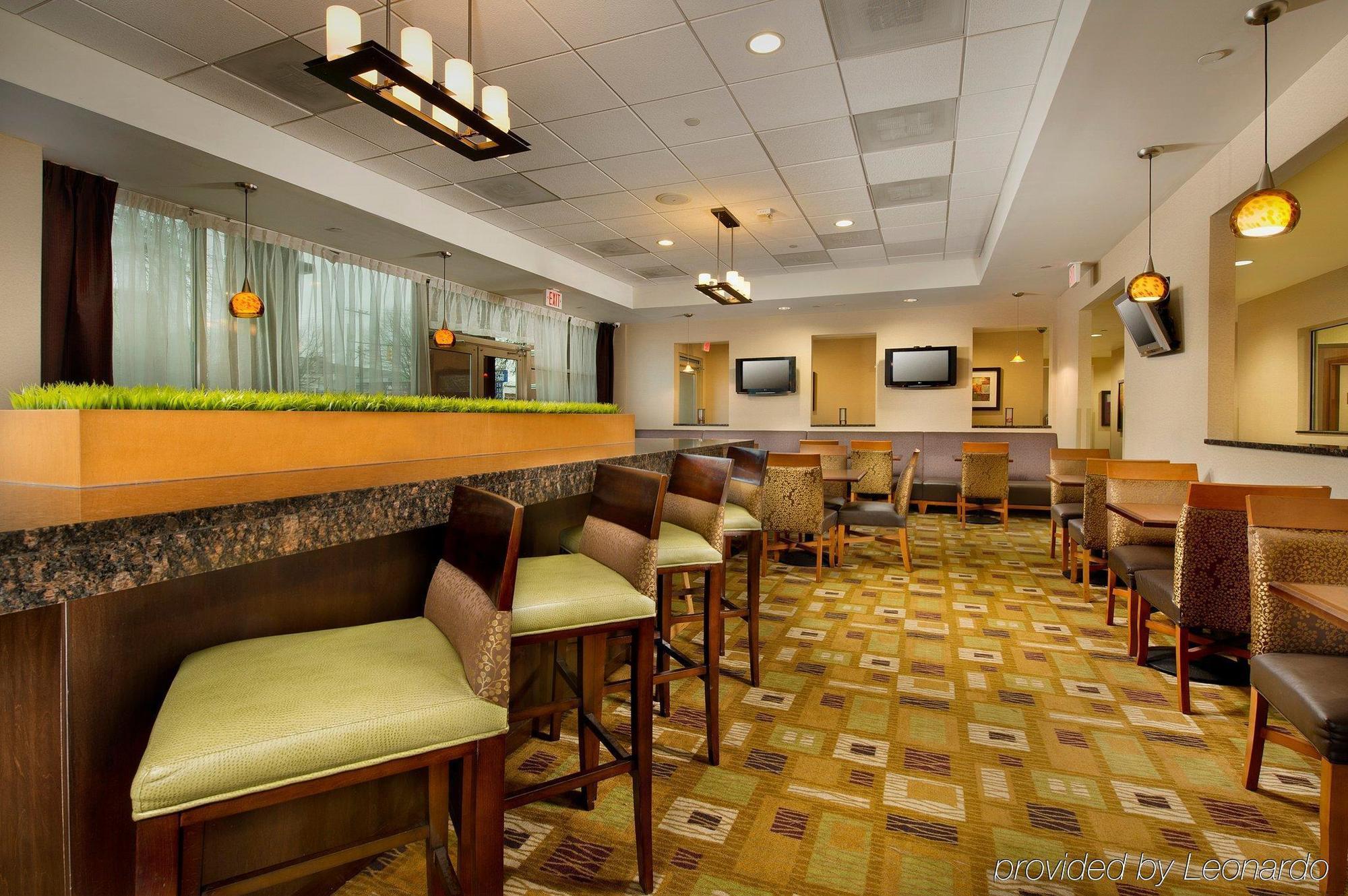 Holiday Inn Express Baltimore At The Stadiums, An Ihg Hotel Restaurant photo