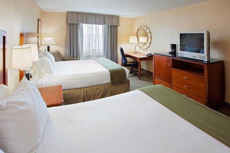 Holiday Inn Express Baltimore At The Stadiums, An Ihg Hotel Room photo